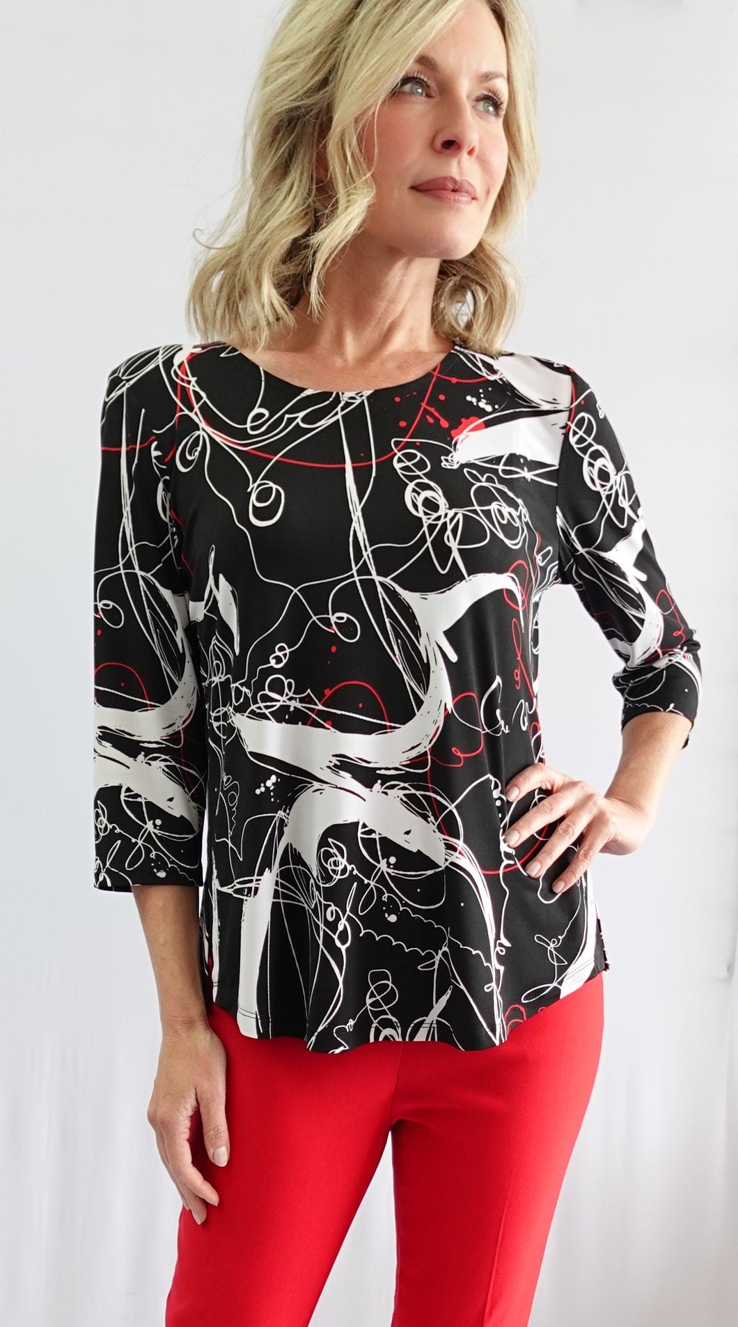 Soft Works Black Red Print 3/4 Sleeve Round Neck Tunic Top