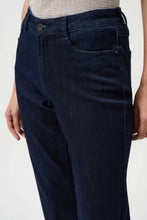 Load image into Gallery viewer, Gia | Classic Slim Fit Stretch Jeans