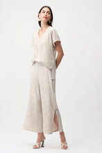 Load image into Gallery viewer, Pleated Satin Pull-On Culotte Pants