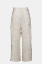 Load image into Gallery viewer, Pleated Satin Pull-On Culotte Pants