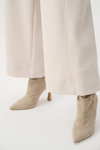 Load image into Gallery viewer, Textured Knit Jacquard Culotte Pants With Pin-Tuck Detail