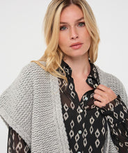 Load image into Gallery viewer, Chunky Knit Cardigan