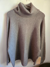 Load image into Gallery viewer, DKR &amp; Co Blue Long Sleeve Ribbed Turtle Neck Sweater with Front Centre Seam
