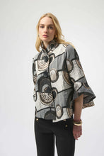 Load image into Gallery viewer, Abstract Jacquard Trapeze Jacket
