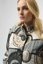 Load image into Gallery viewer, Abstract Jacquard Trapeze Jacket
