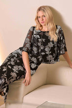 Load image into Gallery viewer, Sequin Embroidered Floral Print Boxy Top
