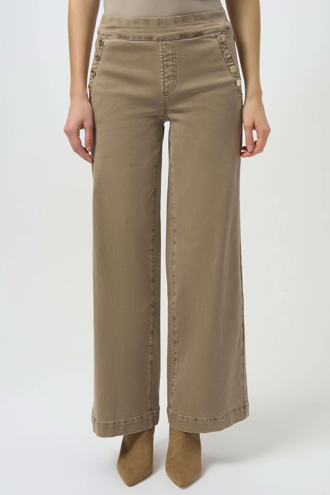 Classic Wide Leg Pull-On Jeans