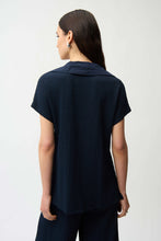 Load image into Gallery viewer, Seersucker Boxy Top With Memory Collar
