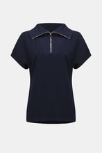 Load image into Gallery viewer, Seersucker Boxy Top With Memory Collar
