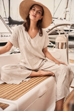 Load image into Gallery viewer, Pleated Satin Pull-On Culotte Pants
