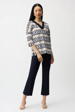 Load image into Gallery viewer, Stretch Poplin Geometric Print Tunic
