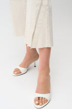 Load image into Gallery viewer, Culotte Jeans With Rhinestones
