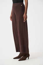Load image into Gallery viewer, Brushed Viscose Culotte Pants
