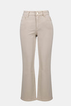 Load image into Gallery viewer, Margot | Classic Straight Leg Stretch Jeans

