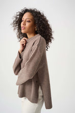Load image into Gallery viewer, Wool Boxy Crewneck Sweater
