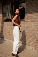 Load image into Gallery viewer, Rina Barrel Jeans
