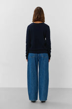 Load image into Gallery viewer, Seamless Crew Neck Pullover
