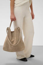 Load image into Gallery viewer, Calilje Suede Bag
