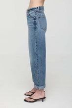 Load image into Gallery viewer, Donny Rolled Hem Boyfriend Jeans in Wilcox
