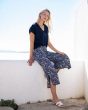Load image into Gallery viewer, Marble Navy &amp; White Print Pull On Wide Leg Crop Pant with Tie Belt
