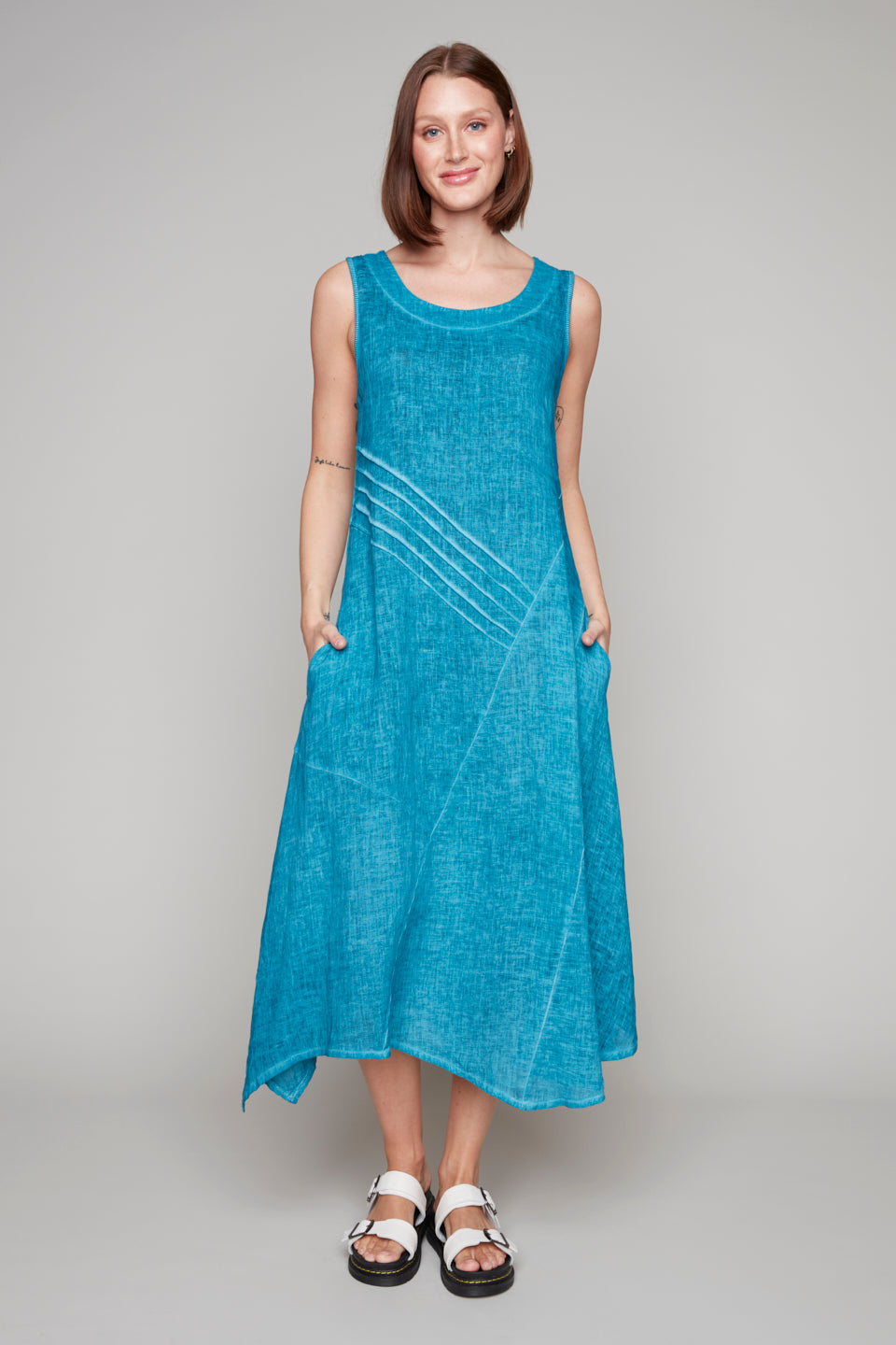 Carre Noir Teal Linen Round Neck Dress