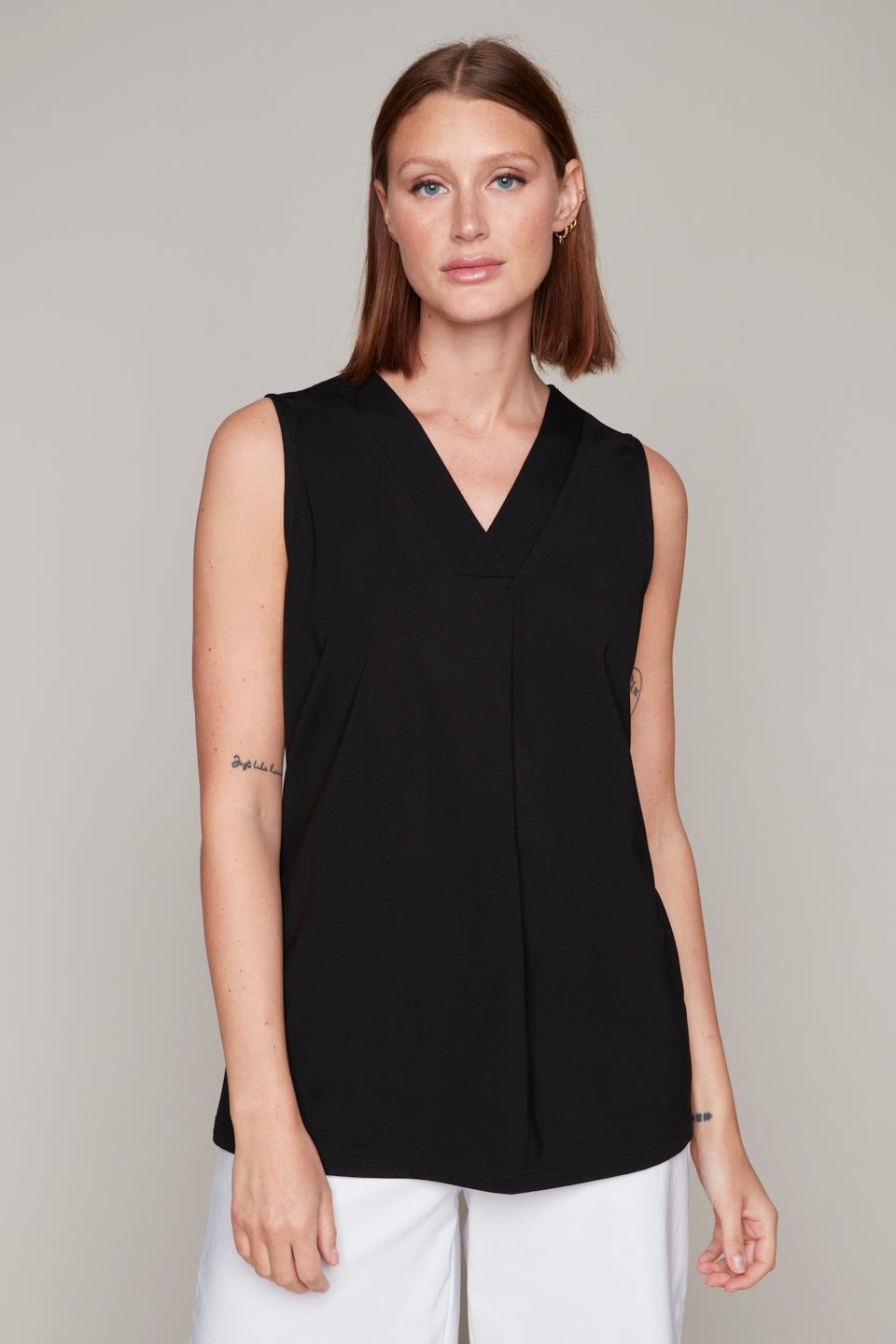 Carre Noir V-Neck Sleeveless Top with Front Pleat