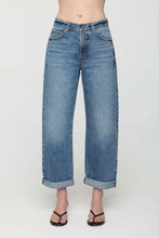 Load image into Gallery viewer, Donny Rolled Hem Boyfriend Jeans in Wilcox
