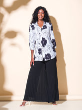 Load image into Gallery viewer, Alison Sheri 3/4 Sleeve Polished Simplicity Black White Floral Print Blouse
