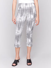 Load image into Gallery viewer, Charlie B Pepper Printed Stretch Pull-On Capri Pant With Folded Cuff
