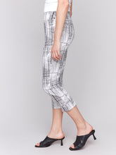 Load image into Gallery viewer, Charlie B Pepper Printed Stretch Pull-On Capri Pant With Folded Cuff
