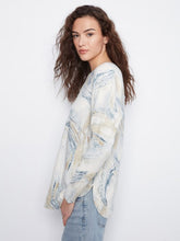 Load image into Gallery viewer, Printed Rounded Hem Sweater
