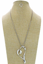 Load image into Gallery viewer, Long Silver Heart Pendant and Earring Set
