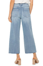 Load image into Gallery viewer, Liverpool Weir Canyon (Light Denim) Stride Hi-Rise Wide Leg Jeans with Cut Hem
