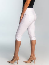 Load image into Gallery viewer, Lois Liette White 7/8 Regular Waist Wide Leg Pull On Pant
