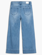 Load image into Gallery viewer, Lois Robie High Waist Flare Leg Ankle Pant Jeans
