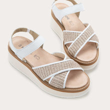 Load image into Gallery viewer, Pavolova Sandal
