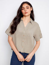Load image into Gallery viewer, Charlie B Short Sleeve Button-Front Linen Blend Shirt
