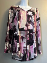 Load image into Gallery viewer, Soft Works Long Sleeve V-Neck Grey Rose Print Pleated Tunic Top
