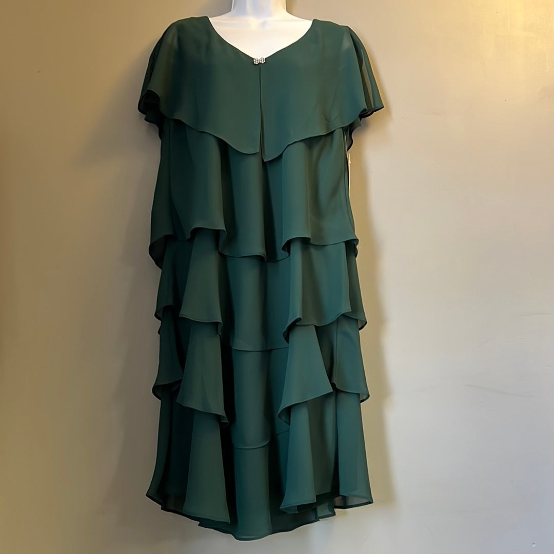 SLNY V-Neck Tiered Chiffon Dress with Cap Sleeve – Style Boutique