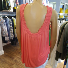 Load image into Gallery viewer, Dex Sleeveless Origami Pleat Tank
