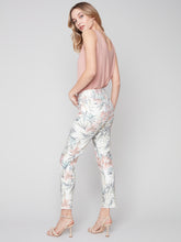 Load image into Gallery viewer, Charlie B Printed Twill Pant With Hem Slit
