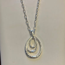 Load image into Gallery viewer, Merx Fashion Silver Chain Necklace with Multi-Oval Pendant
